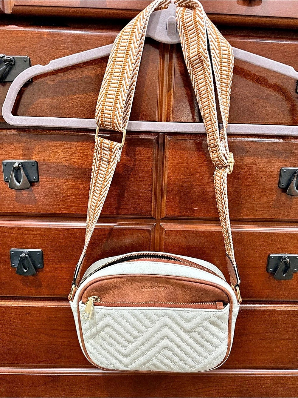 Bostanten Quilted Crossbody Bag White & Brown